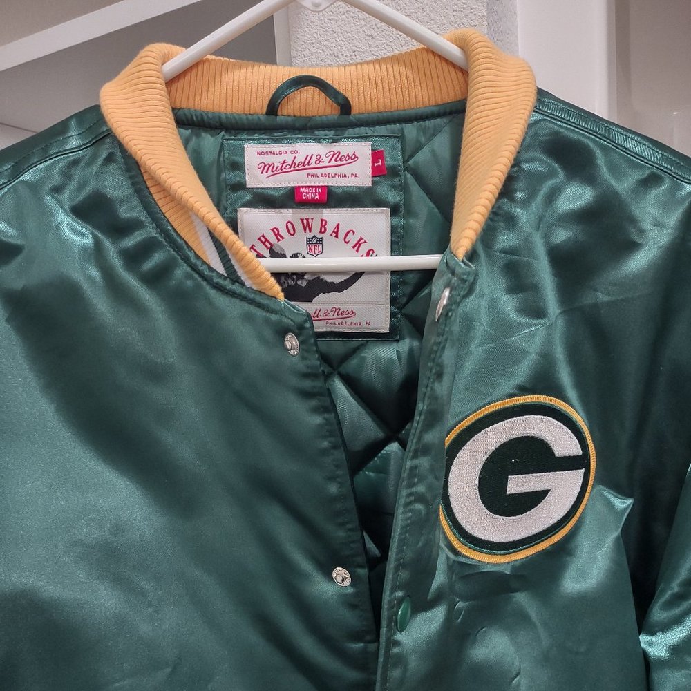 Men's Green Bay Packers jacket Size L Large